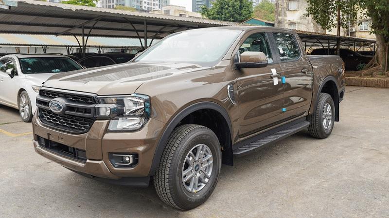 Ford Ranger màu nâu