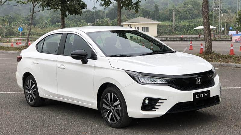 Honda City màu trắng là một trong những lựa chọn của khách hàng mệnh Thủy