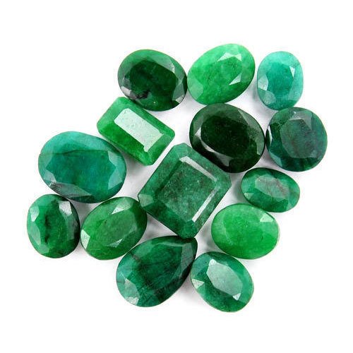 Ngọc lục bảo với tên khoa học là Emerald